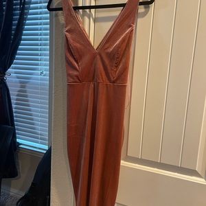 Rise color velvet dress